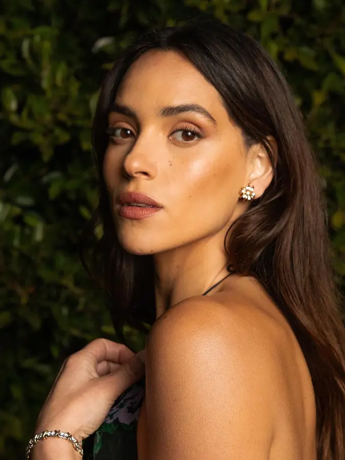 Adria Arjona [Foto: Instagram/adriaarjoa]