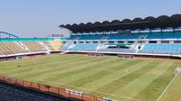 Kandang PSS Sleman,&nbsp;Stadion Maguwoharjo, sebelum dilakukan renovasi. (Bola.com/Ana Dewi)