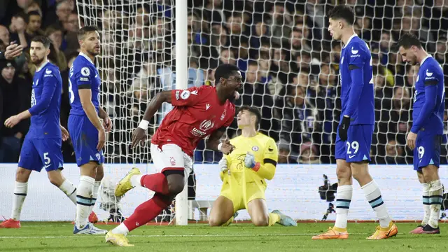 Foto: Chelsea Tertahan di Markas Nottingham Forest, Tottenham Hotspur Dipermalukan Aston Villa di Liga Inggris