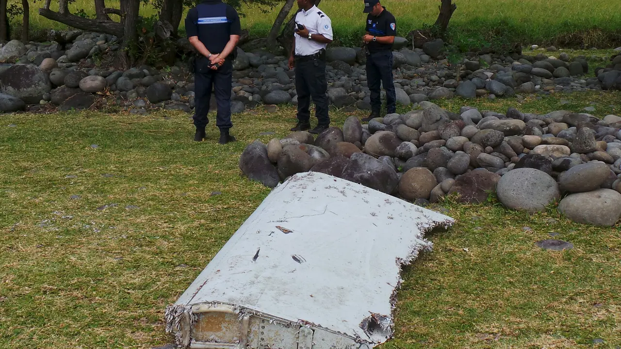 Objek diduga MH370