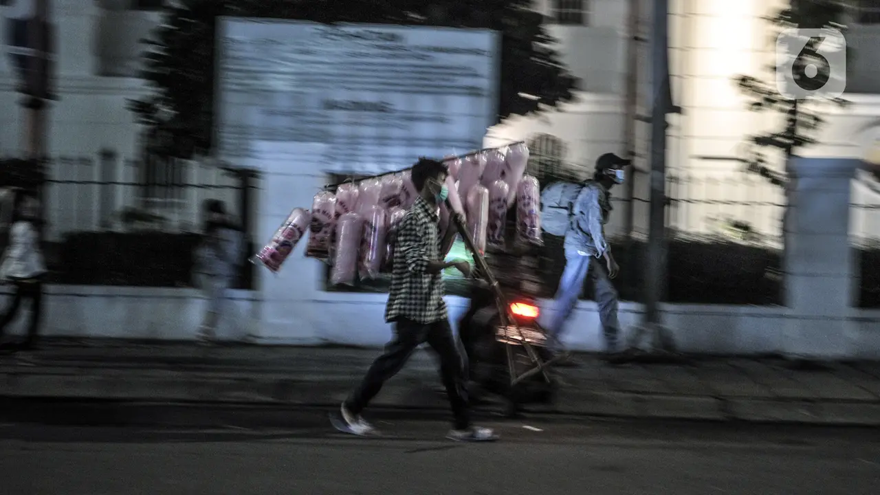 FOTO: Sepi Malam Tahun Baru di Kota Tua Jakarta