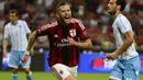 Jeremy Menez yang kini tengah menjalani musim pertama bersama Bari di Serie B Liga Italia tercatat pernah membela AC Milan selama dua musim pada 2014/2015 dan 2015/2016. Pada musim pertamanya 2014/2015, ia mampu mencetak 3 gol dalam dua laga awal Liga Italia musim 2014/2015. (AFP/Olivier Morin)