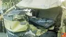Citizen6, Lamongan: Truk bernomor polisi N 9225 TB, mengalami kerusakan paling parah dibagian depan. (Pengirim: David)