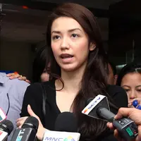 Velove Vexia dan keluarga yakin, jika ayahnya tidak bersalah. (Wimbarsana/Bintang.com)