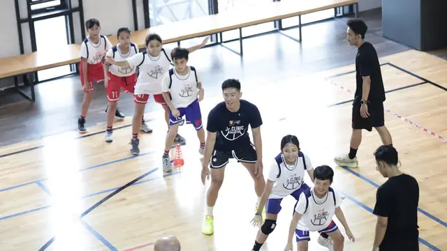 Abraham Damar melatih di IBL x B.Hope Asia Jr Clinic Jakarta
