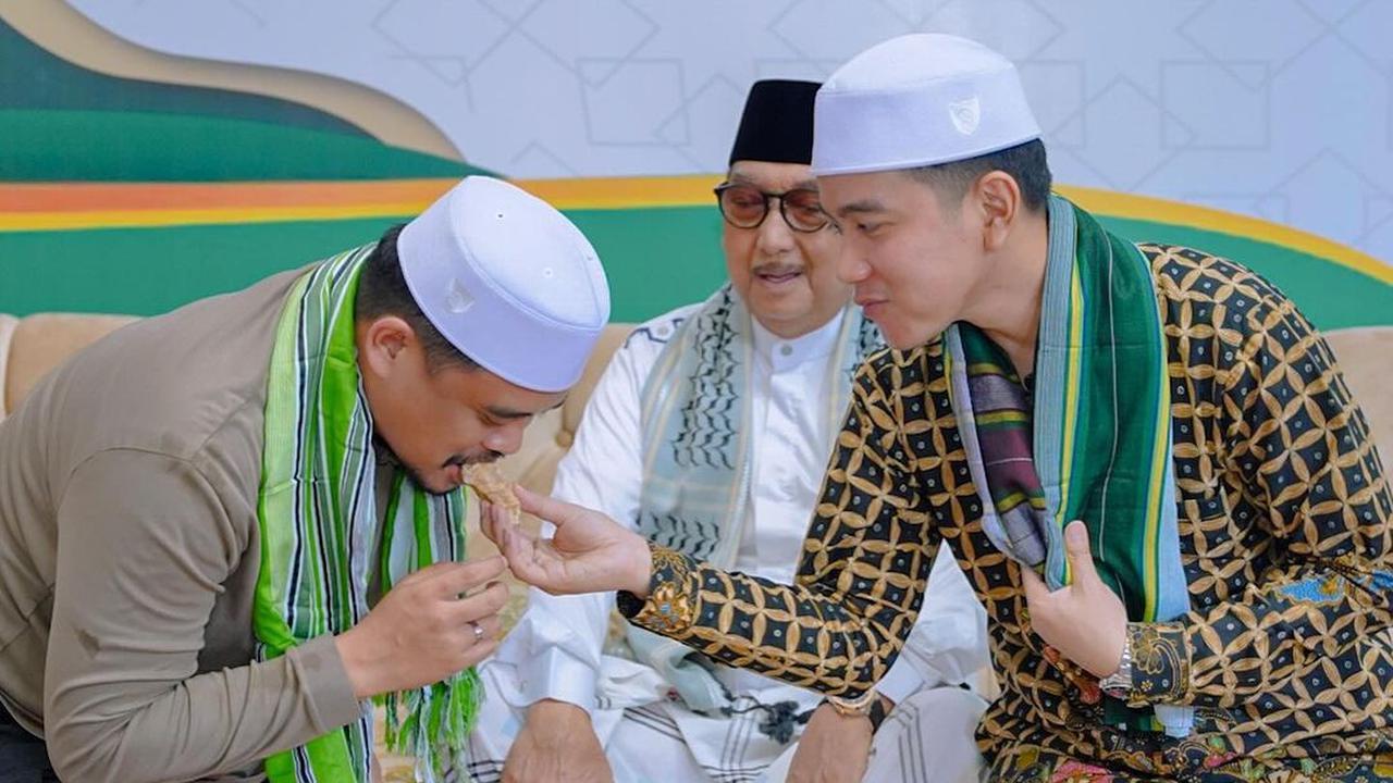 Momen Gibran Suapi Bobby Pisang Goreng Jadi Sorotan <br>