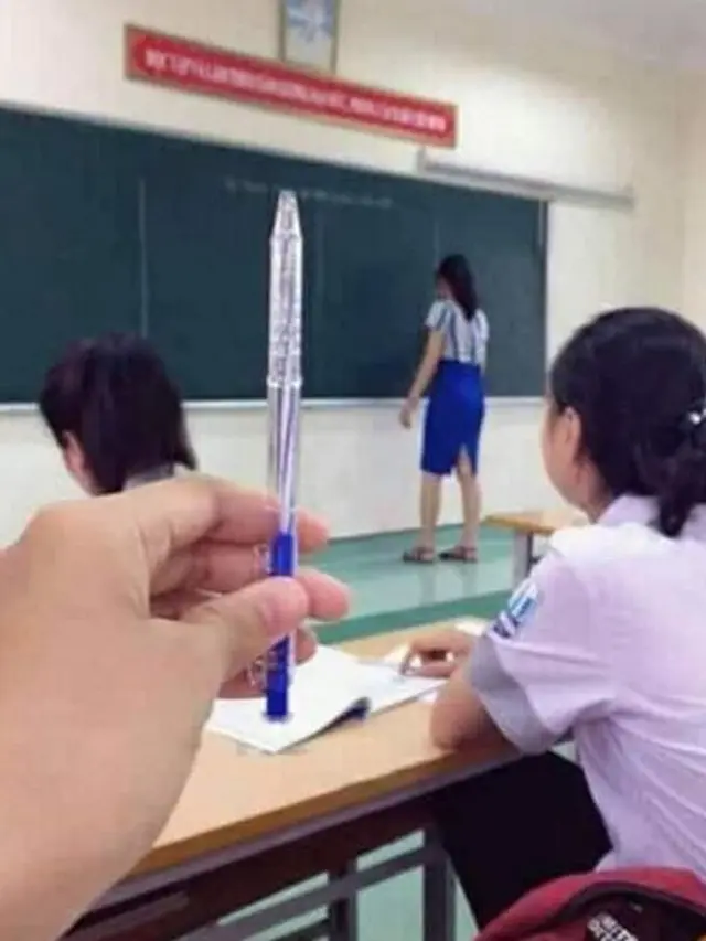6 Momen Tak Terduga Baju Guru Mirip dengan Pulpen Murid Ini Kocak