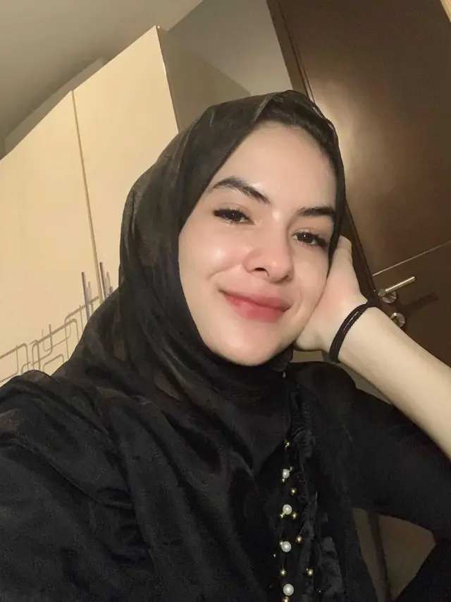 6 Potret Steffi Zamora saat Tampil Berhijab, Bikin Pangling