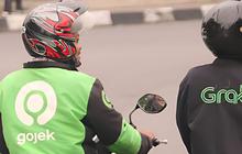 Bos Jalan Tol Terkejut HP Sopir Ojol Perempuan Dipayungi, Saking Unik Bakal Dikirimi Hadiah Spesial