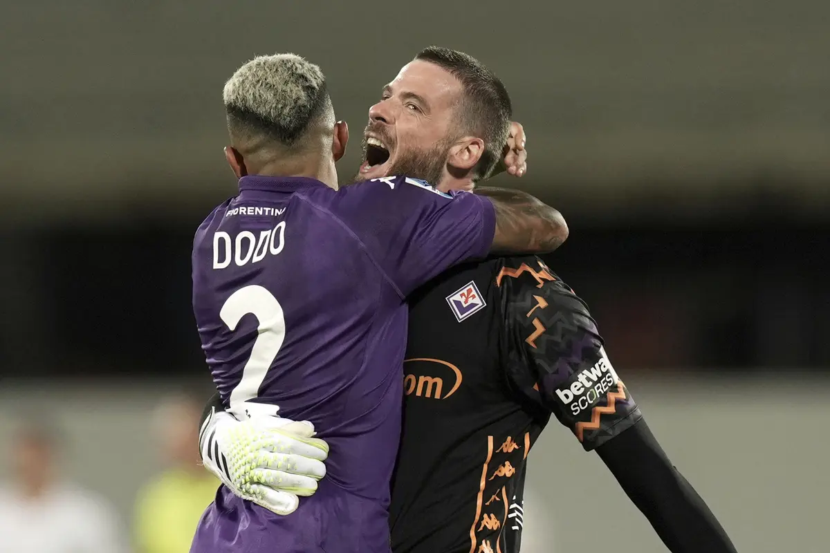 Foto: David De Gea Tampil Menawan saat Fiorentina Tumbangkan AC Milan, MU Masih Merana Ditahan Aston Villa