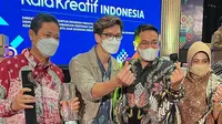Dimas Beck menjadi pembicara pada kegiatan Workshop Pengembangan Kabupaten/Kota (KaTa) Kreatif Indonesia (https://www.instagram.com/p/CW5pF6EpvFG/)