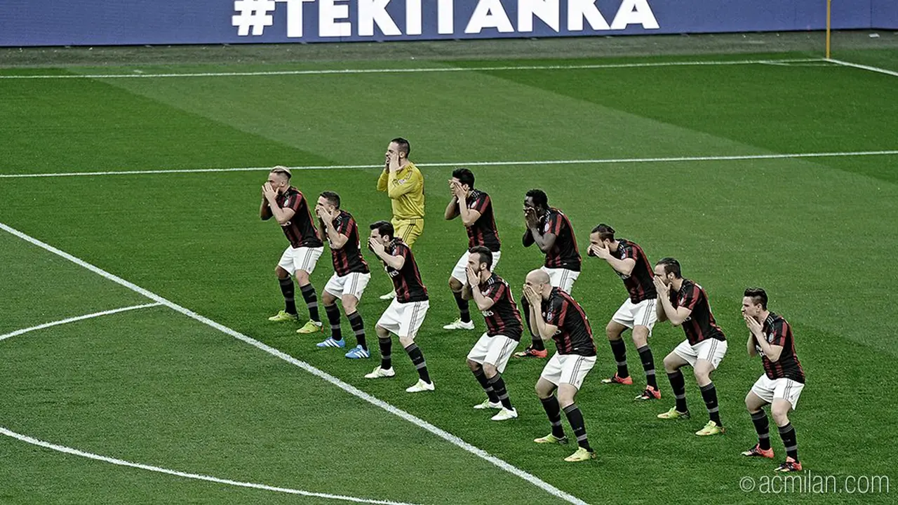 Tarian Haka Pemain Milan