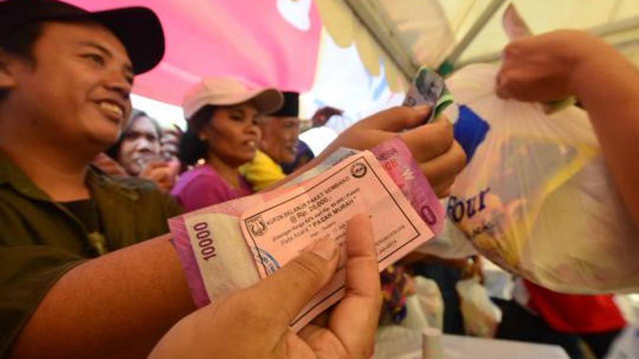 Jelang puasa, warga serbu sembako murah