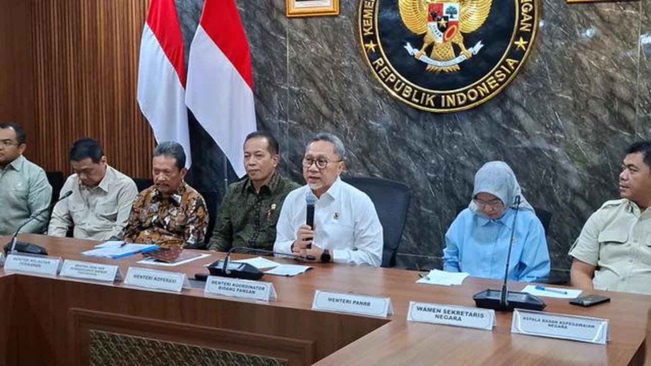 Menko Zulhas: Harusnya Batas Toleransi Kenaikan Harga Plastik 30 Persen, tapi di Pasaran Ada yang 70 Persen