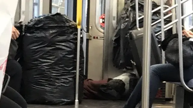 Begini Mirisnya Suasana di Subway New York, Banyak Dihuni Tunawisma