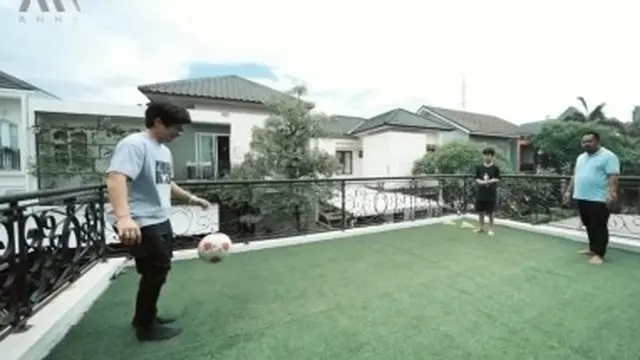 Bedu dan kediamannya yang bergaya American Style (YouTube/AH)