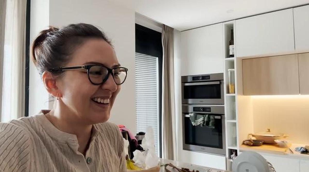 6 Potret Dapur Apartemen Anak Darius Sinathrya dan Donna Agnesia di Portugal, Desain Modern