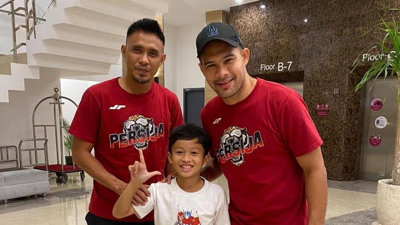 Miro Materazzi, Anak Okie Agustina Foto Bersama Legenda Sepak Bola dari Marco Materazzi hingga Roberto Carlos