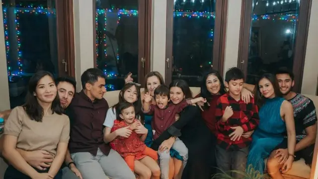 Wulan Guritno kumpul keluarga (Instagram/wulanguritno)