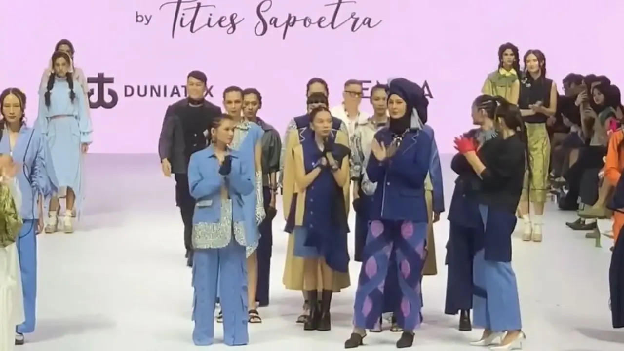 Gaya Paula Verhoeven, Raihanun hingga Chicco Jerikho Eksis di Panggung JFW 2015