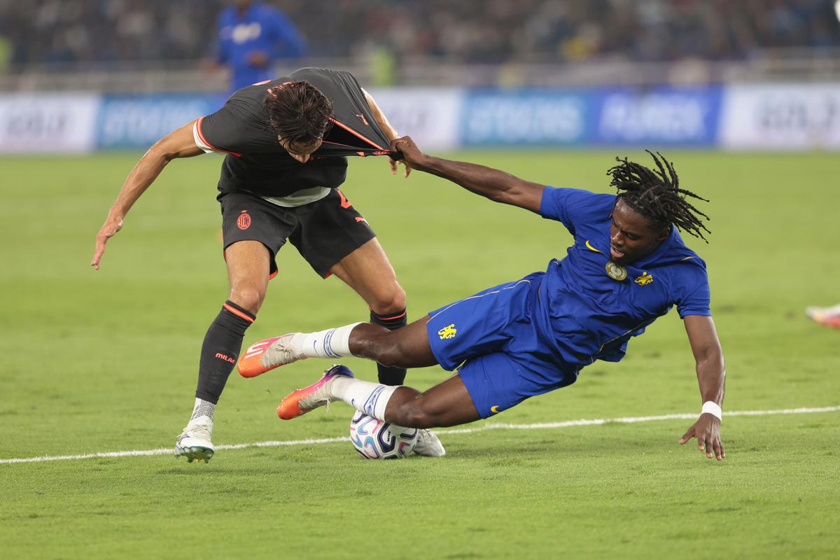 Chelsea Bungkam AC Milan 3-0
