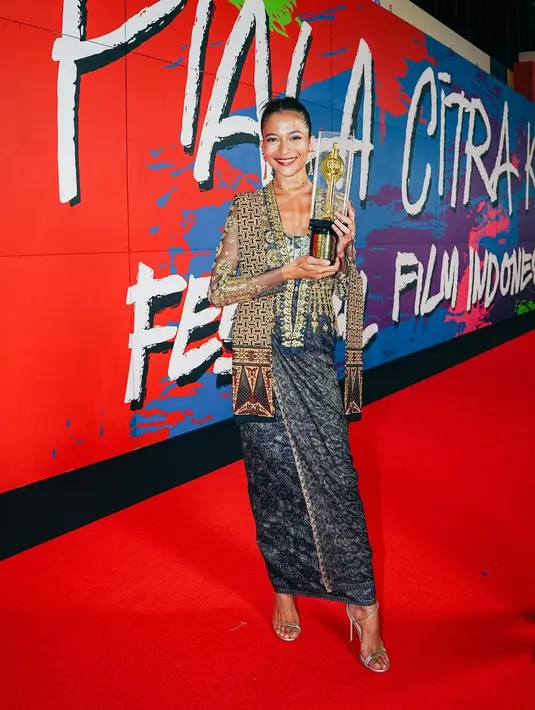 [Instagram/putrimarino]