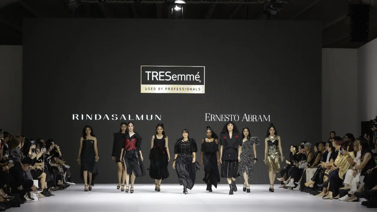 Fashion show “Unlock Million Hairstyles, Own Million Runways”