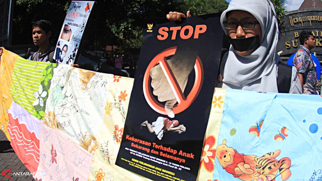 kekerasan-anak130221b.jpg