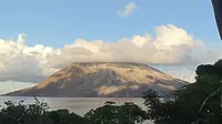 Kondisi Gunung Ruang di Kabupaten Kepulauan Sitaro, Sulut, pada Sabtu (11/5/2024).