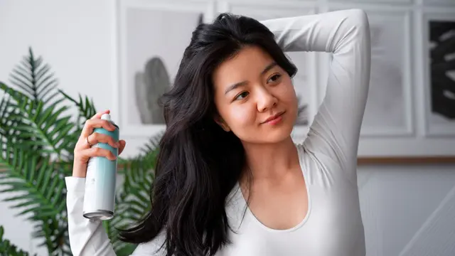 Ingin Rambut Lebih Tebal, Sehat, dan Kuat? Kenali 5 Bahan Hair Growth yang Wajib Ada di Shampoo