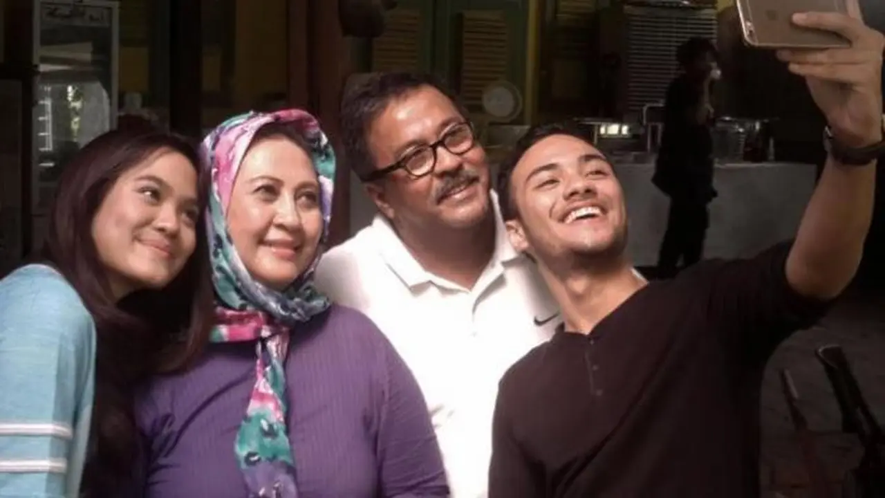 Galih dan Ratna 