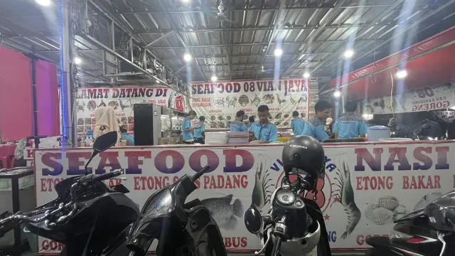 Seafood 08 Vian Jaya