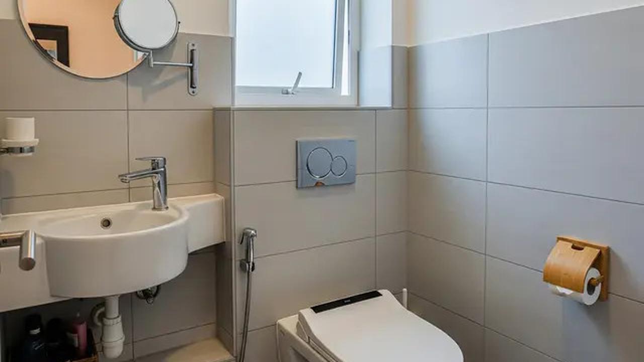 9 Model Desain Kamar Mandi Dalam Kamar, Solusi Privasi dan Estetika Modern