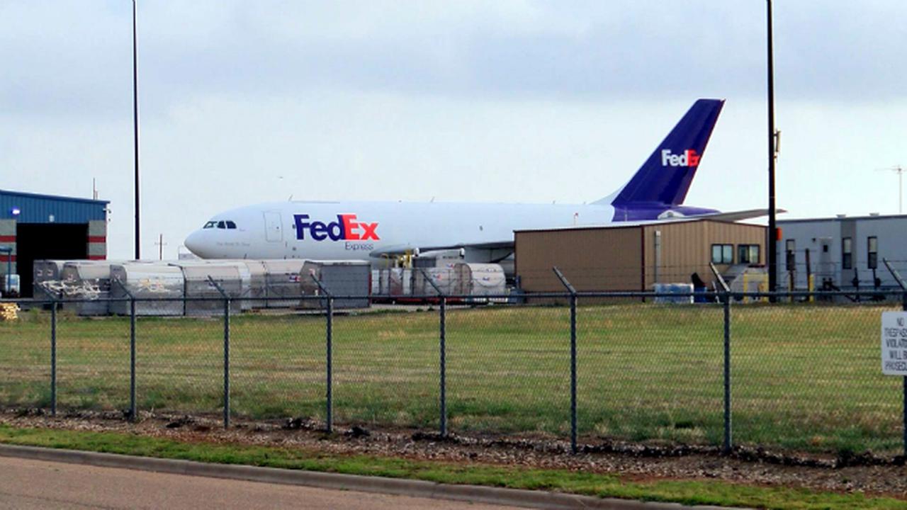 Tertidur, Pegawai Kargo Terbawa Terbang 