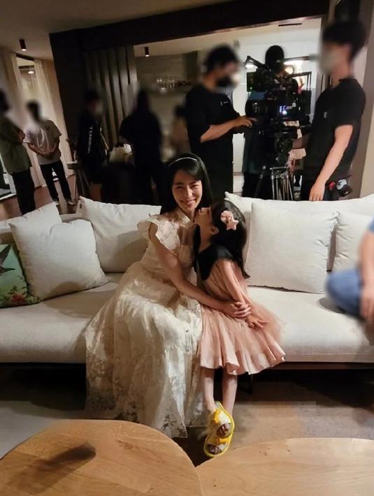 Oh Ji Yul bintang cilik drakor The Glory dan Lim Ji Yeon. (Instagram/ jiyul_m)