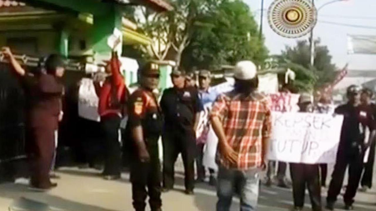 20150801-Ortu Ngamuk-Bekasi