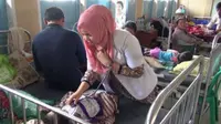 Jumlah penderita demam berdarah dengue (DBD) di Nusa Tenggara Timur (NTT) terus bertambah ratusan orang dalam tiga hari terakhir ini.