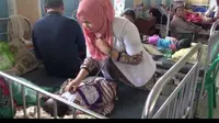 Jumlah penderita demam berdarah dengue (DBD) di Nusa Tenggara Timur (NTT) terus bertambah ratusan orang dalam tiga hari terakhir ini.