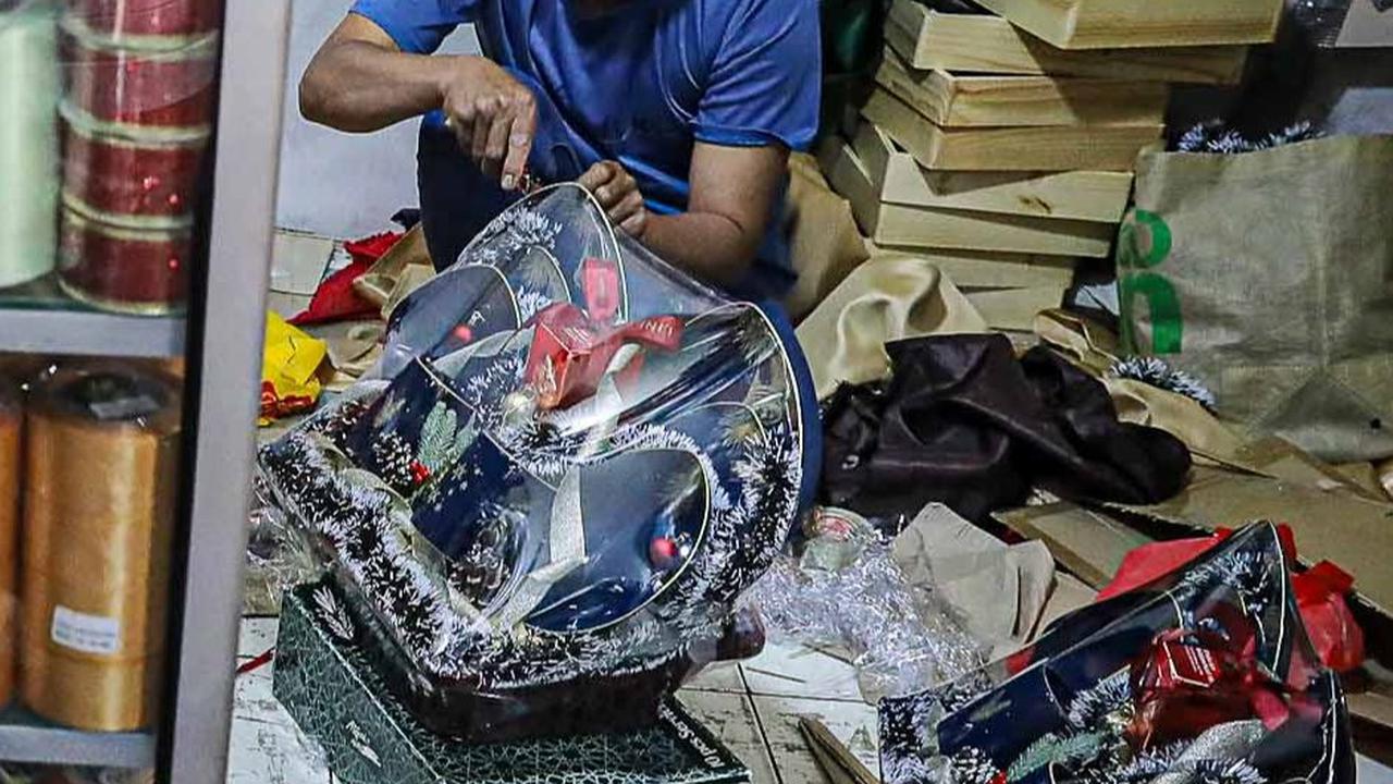Adapun harga parsel dan hampers di kawasan Cikini ini dijual dengan harga mulai dari Rp150 ribu.<br>