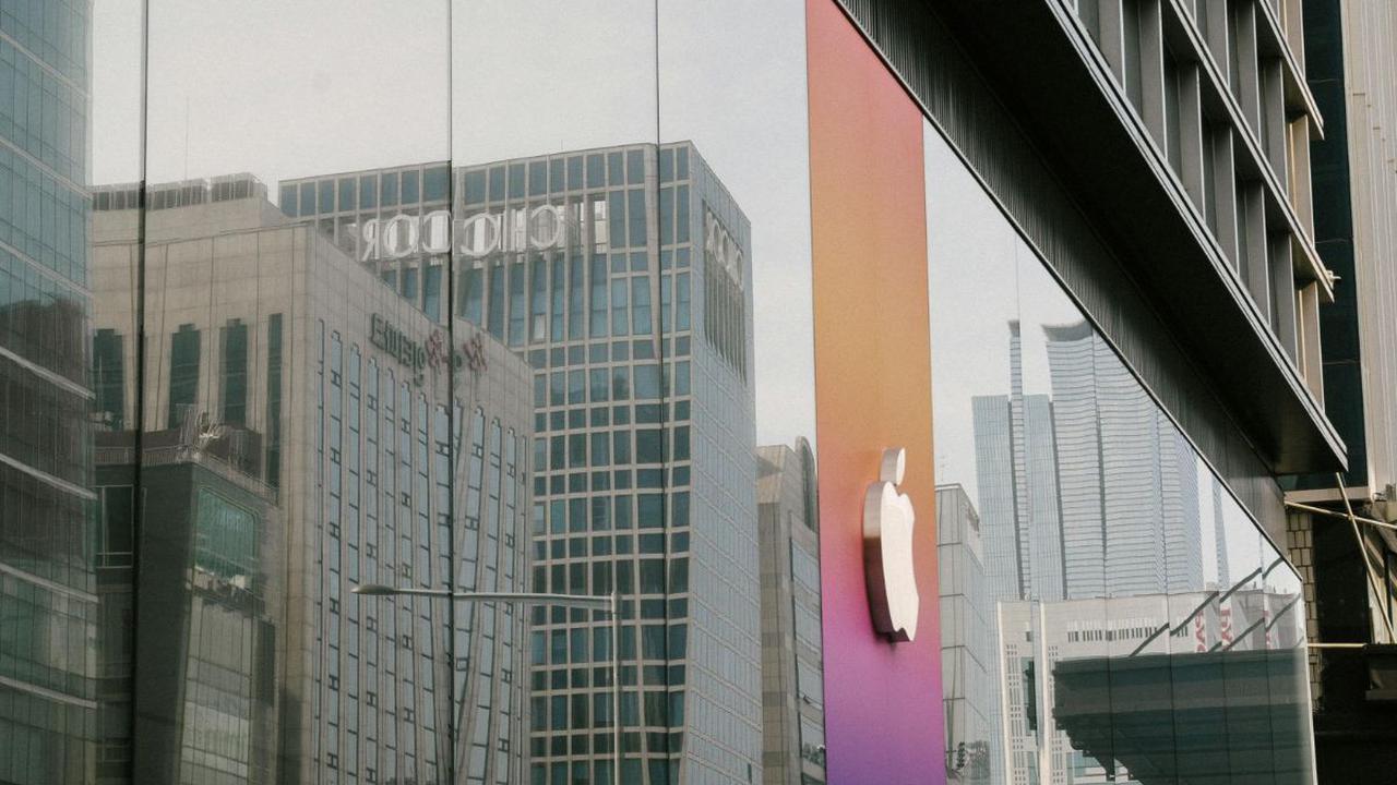 Namun, apakah diskon ini dapat membuat model iPhone Apple mendapatkan kembali penjualannya di wilayah tersebut? Mengutip <i>GizmoChina</i>, Rabu (17/1), jawabannya masih belum terlihat.<br>