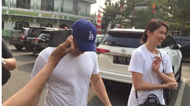 6 Artis Ini Jenguk Jefri Nichol di Tahanan, Laura Basuki Bawa Nasi Bebek