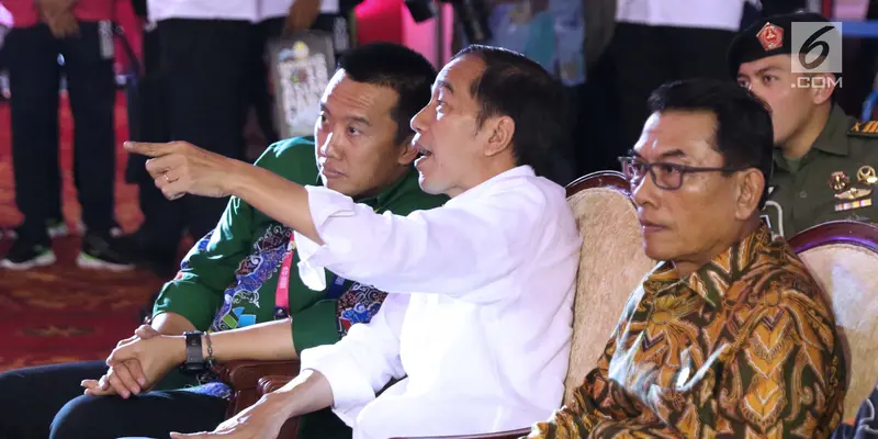 Presiden Jokowi Saksikan Atlet Para Powerlifting Indonesia Beraksi