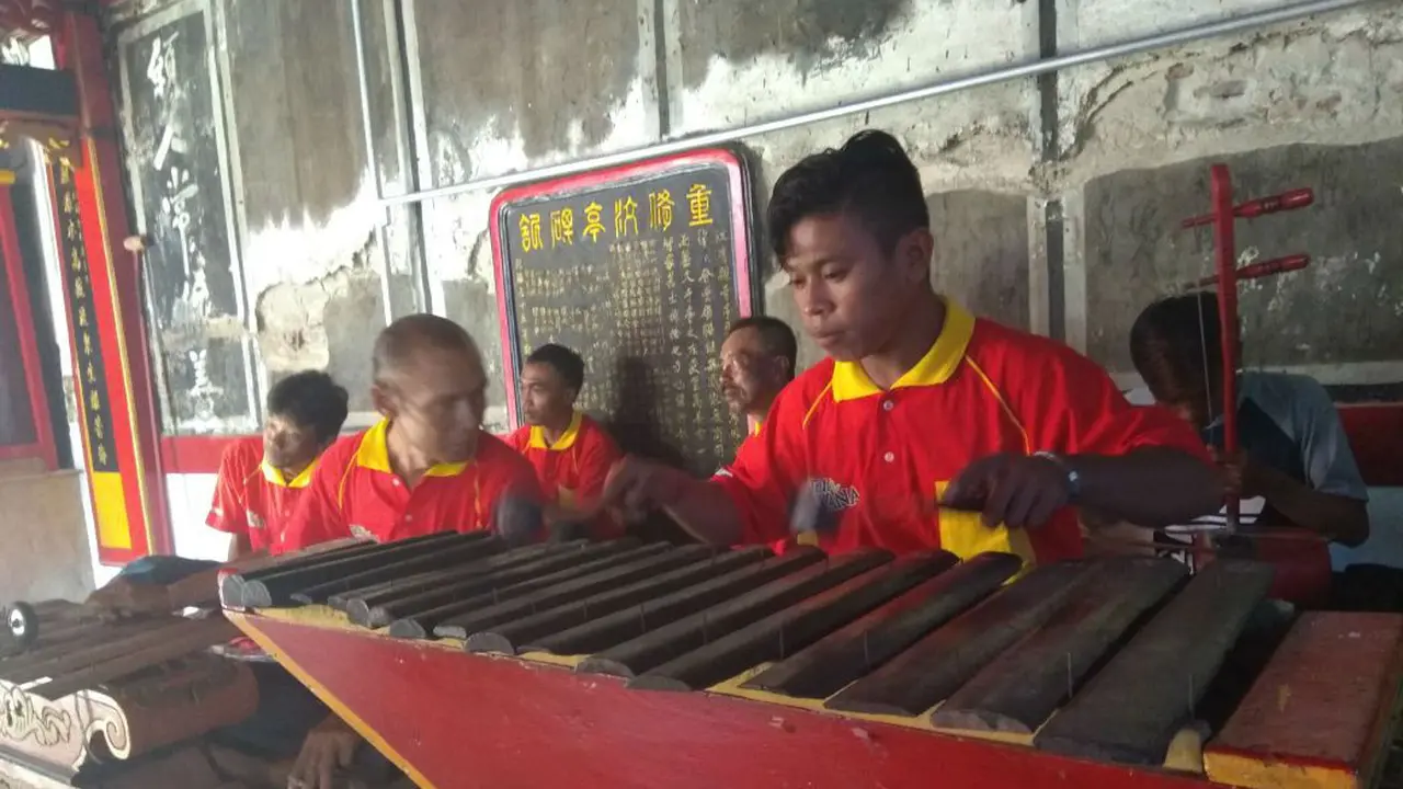 Cokek Losari Kolaborasi Musik Tionghoa dan Gamelan Cirebon