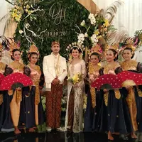 Ovi Dian dan Helmi Herman