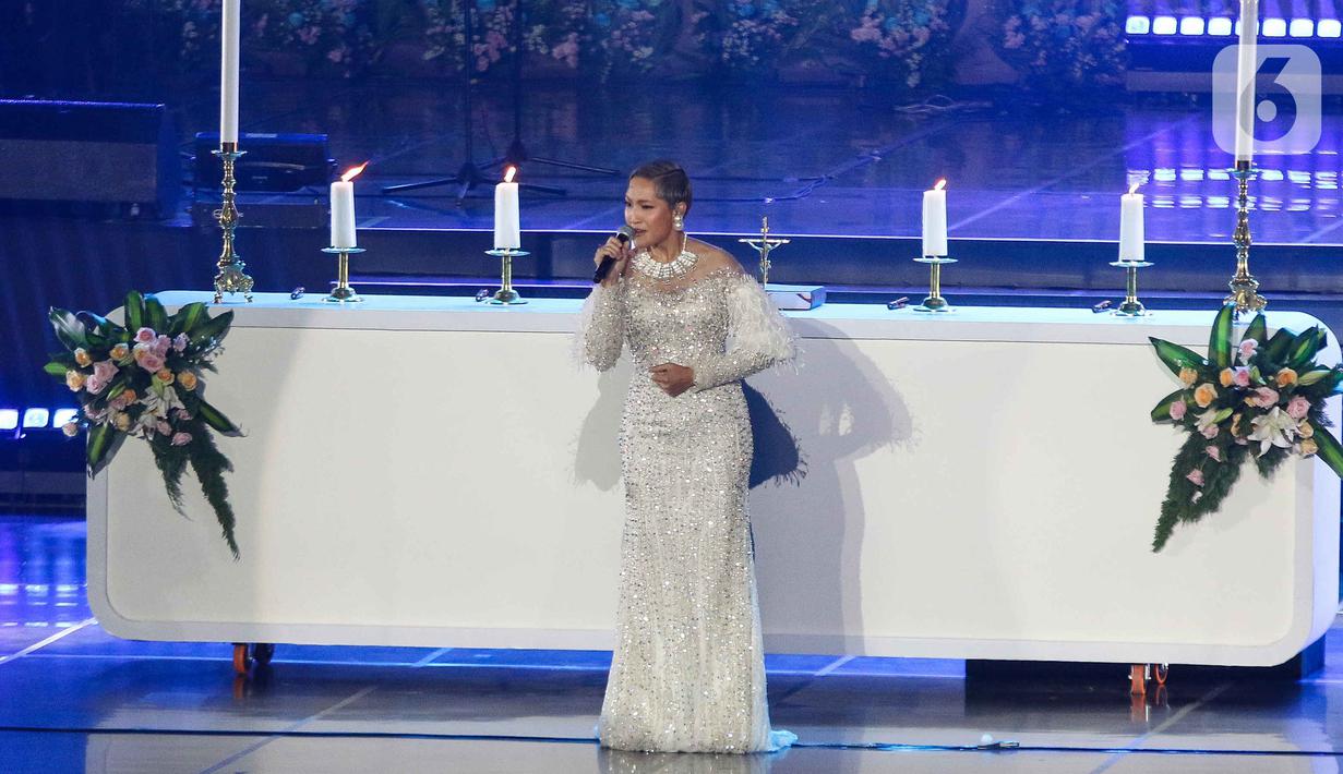 Tema tersebut diambil dari Injil Lukas 2:15 yang berasal dari kisah para gembala yang menyiarkan kelahiran bayi Yesus. (Liputan6.com/Herman Zakharia)