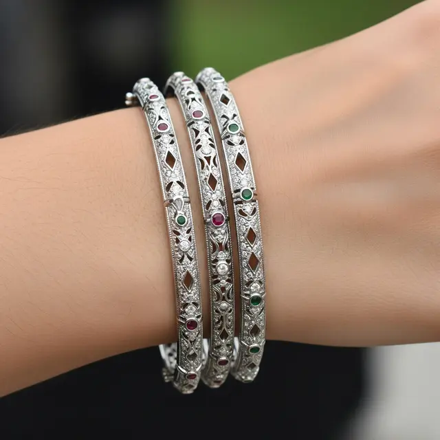9 Model Gelang Keroncong Emas Putih Terbaru, Tampil Eleganll