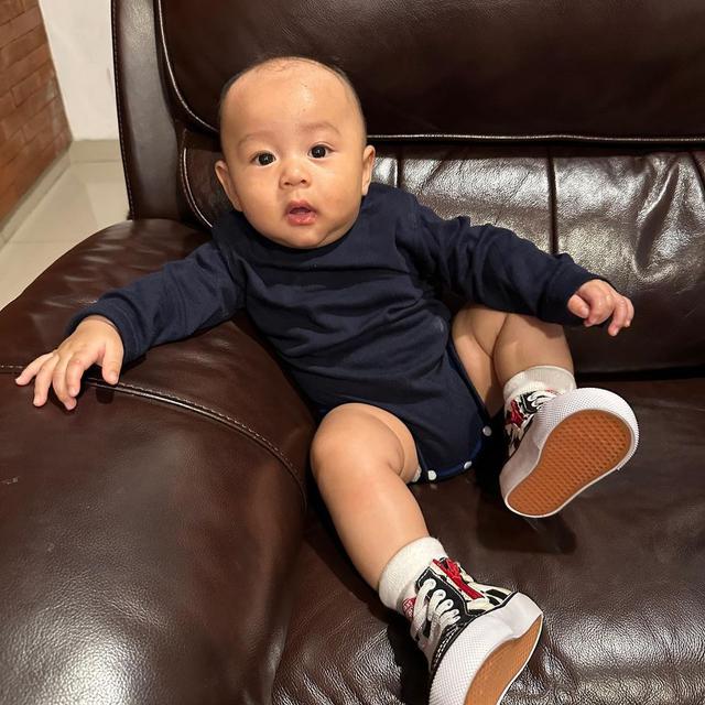 Potret Baby Clef yang tampil fashionable (Instagram/clefkiora)