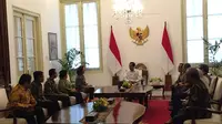Presiden Jokowi bertemu tim pansel KPK di Istana.
