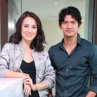 "Tapi di sela-sela latihan itu kita masih dikasih 'ayo push up, sit up 30 kali', jadi kita benar-benar fisiknya dilatih," kata Julie yang biasa dipanggil Iko Uwais dengan sebutan Juleha. (Adrian Putra/Bintang.com)