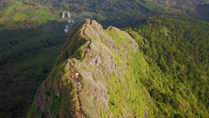 Pagi Ekstrem di Gunung Batu Jonggol Regional Liputan6 com